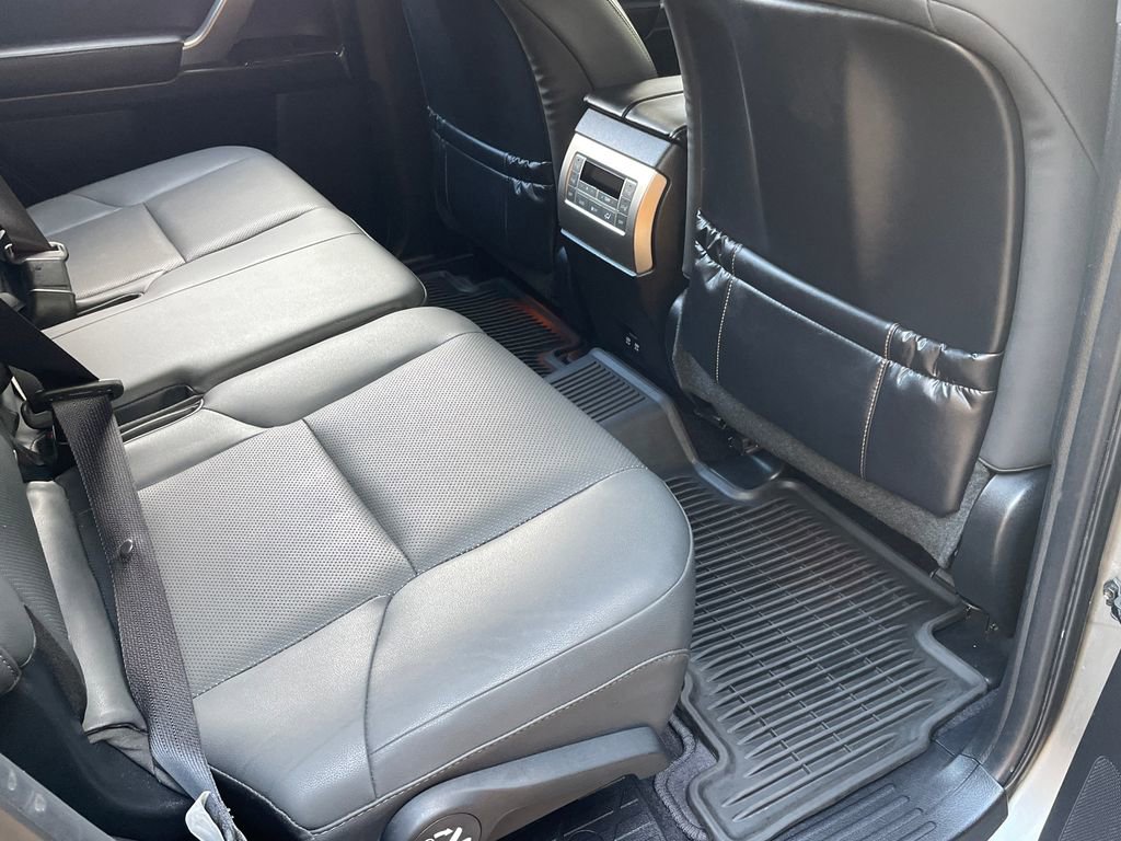 Used 2020 Lexus GX 460 Premium image 38