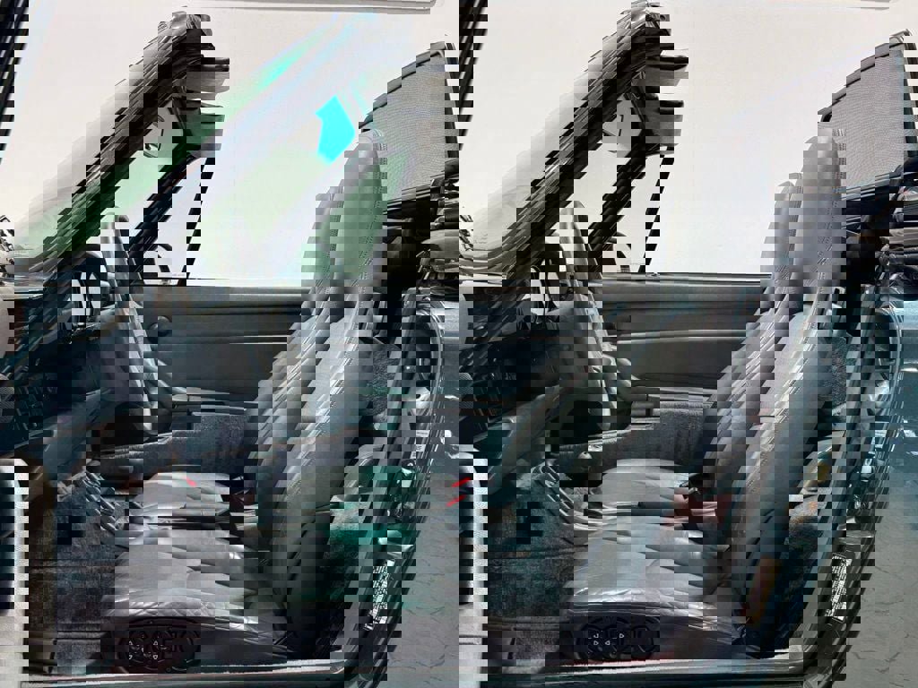 Used 1996 Porsche 911 Cabriolet image 34