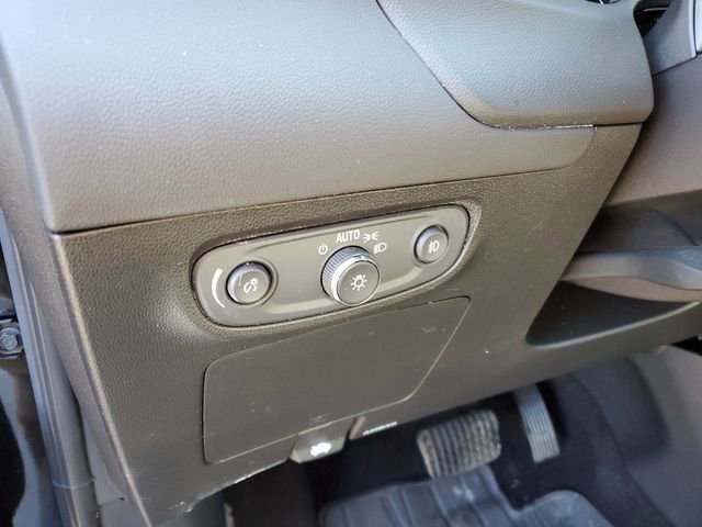 Used 2023 Buick Encore GX Essence w/ Experience Buick Package image 17