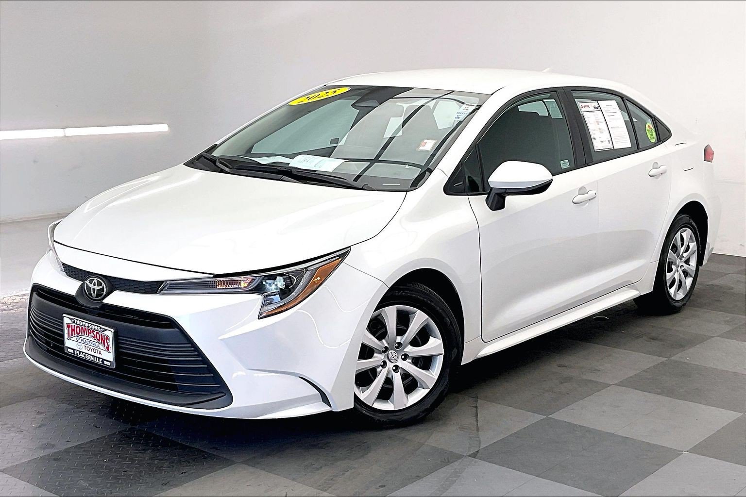 Used 2025 Toyota Corolla LE FWD image 12