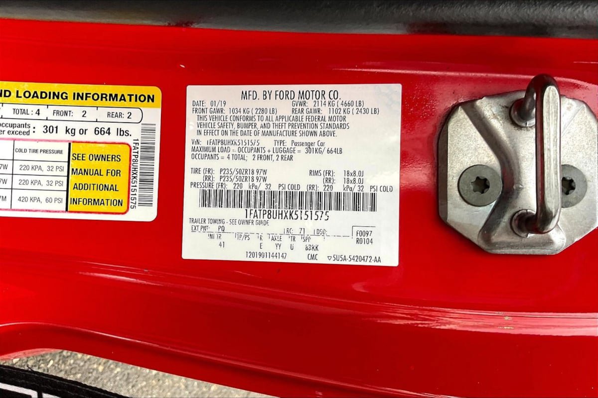 Used 2019 Ford Mustang Premium RWD image 18