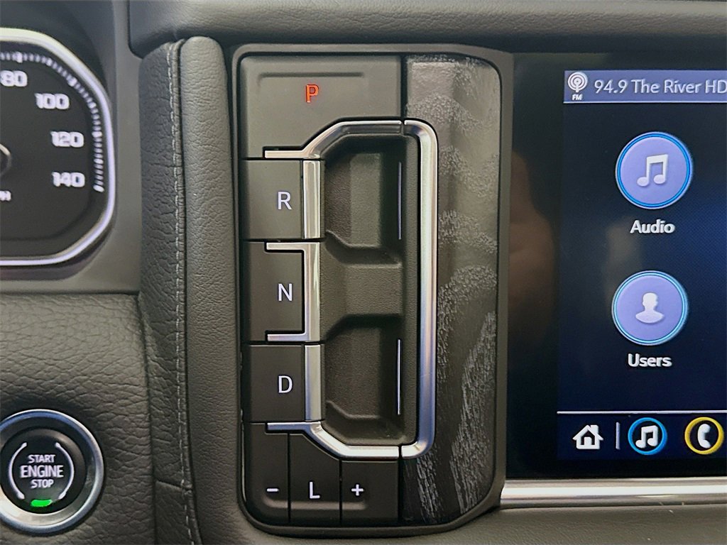 Used 2021 GMC Yukon Denali w/ Denali Premium Package image 18