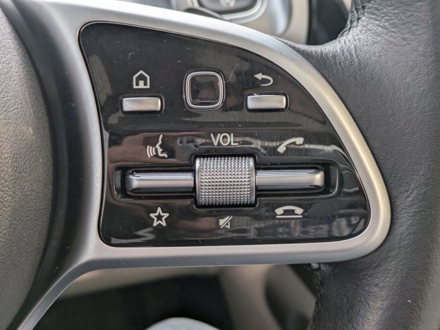 Used 2020 Mercedes-Benz GLB 250 4MATIC image 23