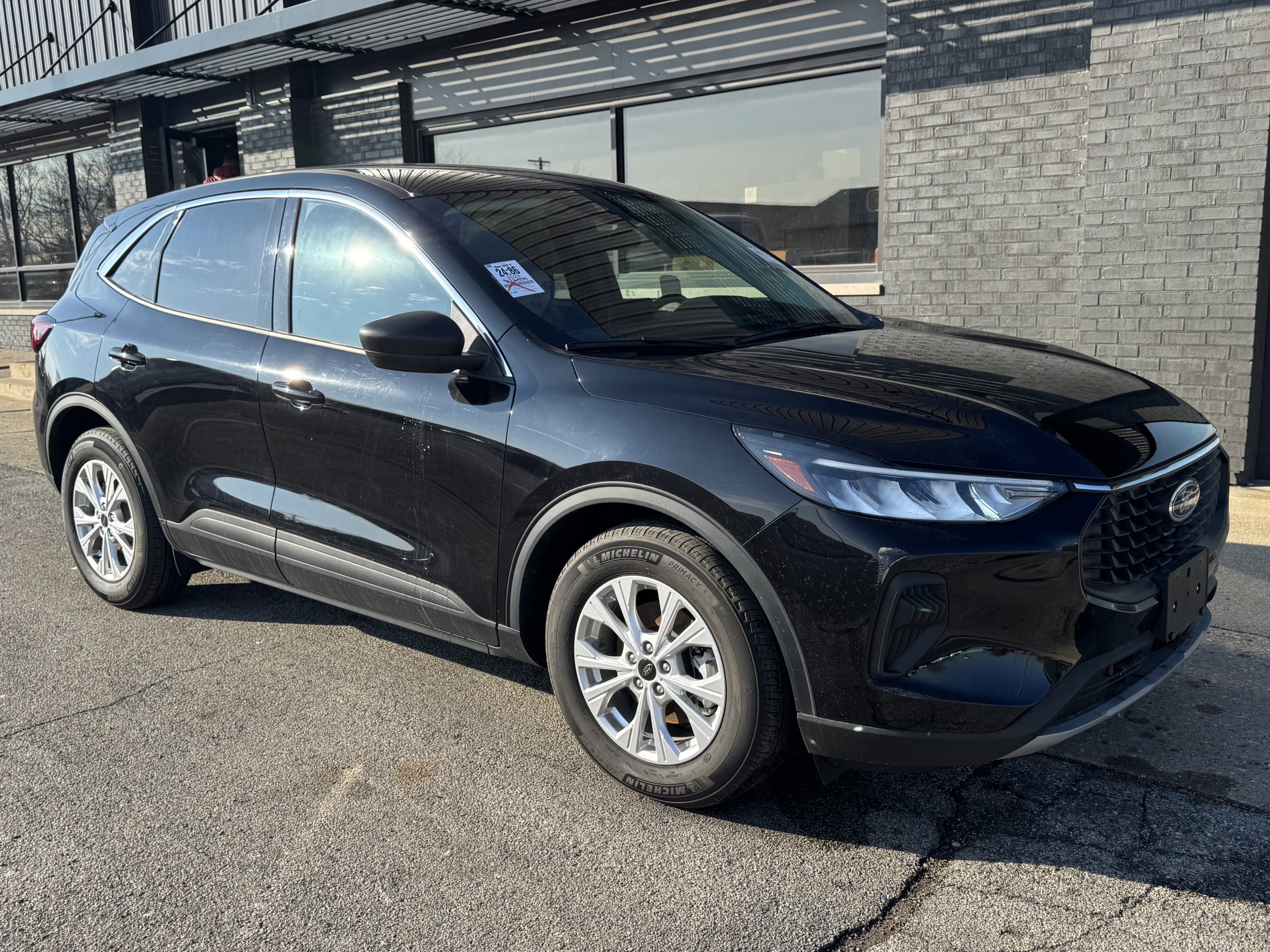 Used 2023 Ford Escape Active image 3