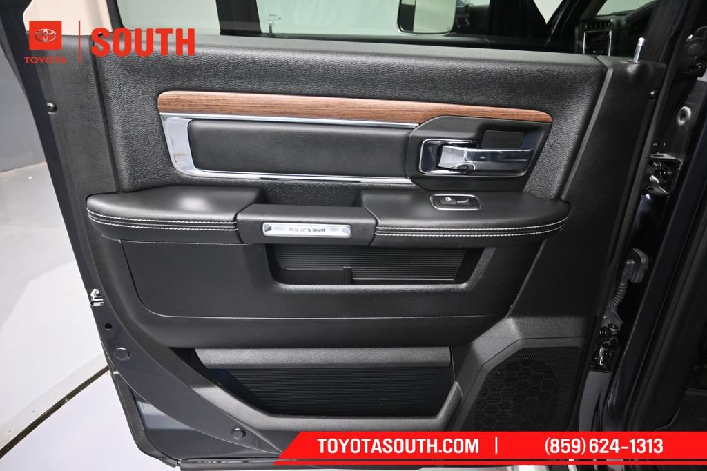 Used 2017 RAM 2500 Laramie AWD/4WD image 30