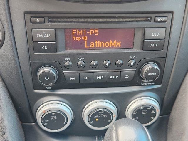 Used 2018 Nissan 370Z Roadster image 5