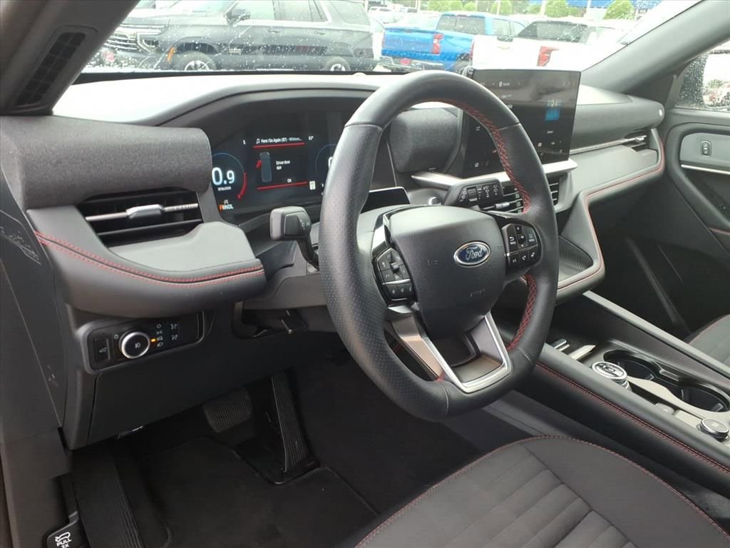 Used 2025 Ford Explorer ST-Line AWD/4WD image 18