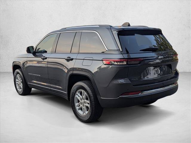 Used 2023 Jeep Grand Cherokee Laredo w/ Luxury Tech Group I AWD/4WD image 8