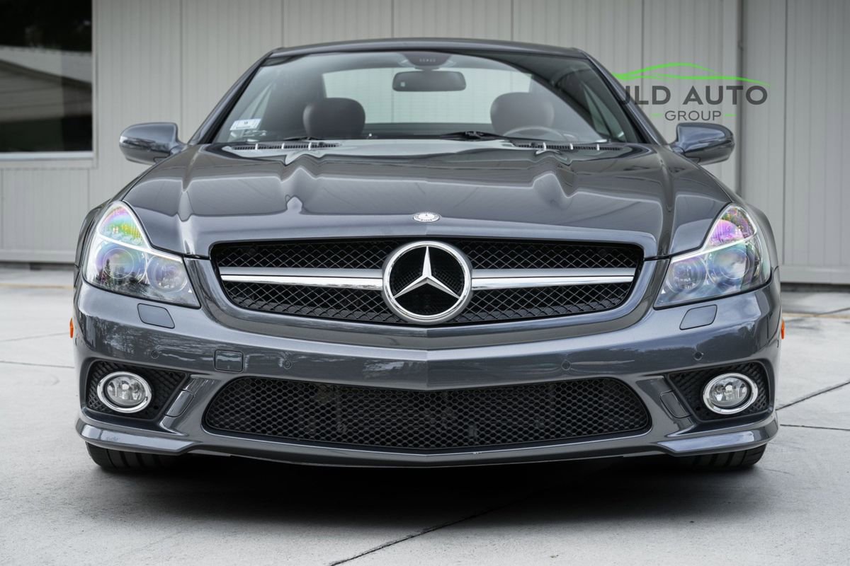 Used 2012 Mercedes-Benz SL 550 image 4