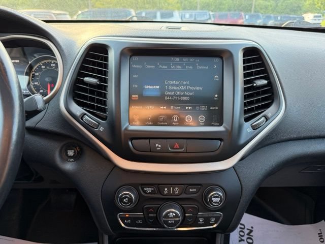 Used 2018 Jeep Cherokee Limited AWD/4WD image 18