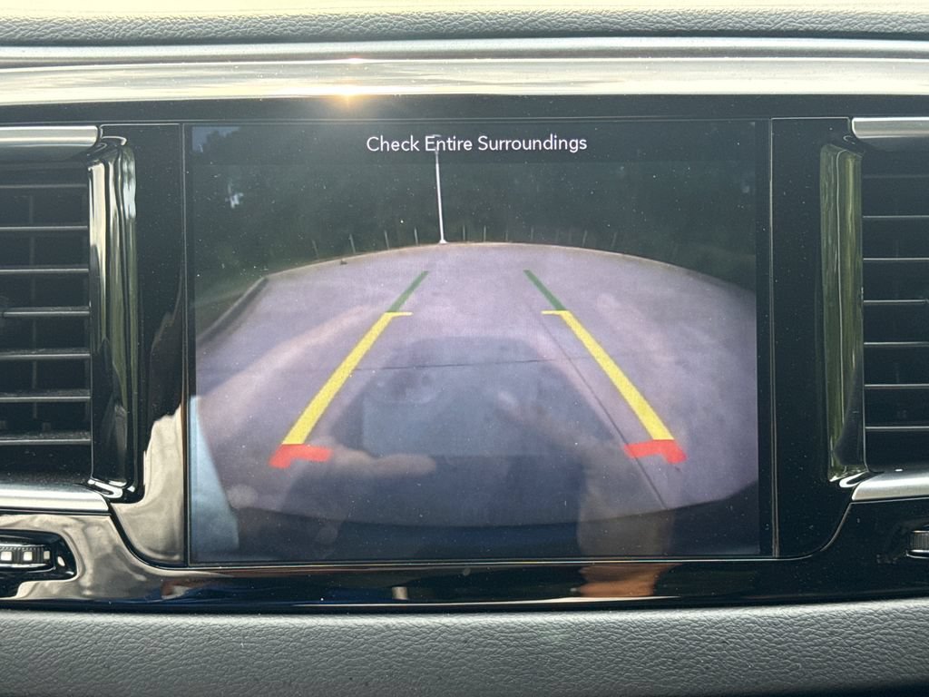 Used 2019 Chrysler Pacifica Touring Plus w/ S Appearance Package FWD image 26