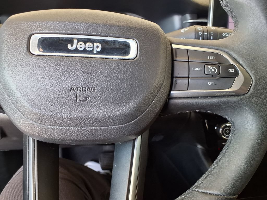 Used 2024 Jeep Compass Latitude AWD/4WD image 25