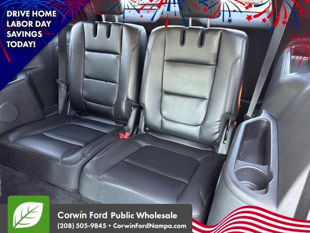 Used 2017 Ford Explorer XLT w/ Equipment Group 202A AWD/4WD image 27