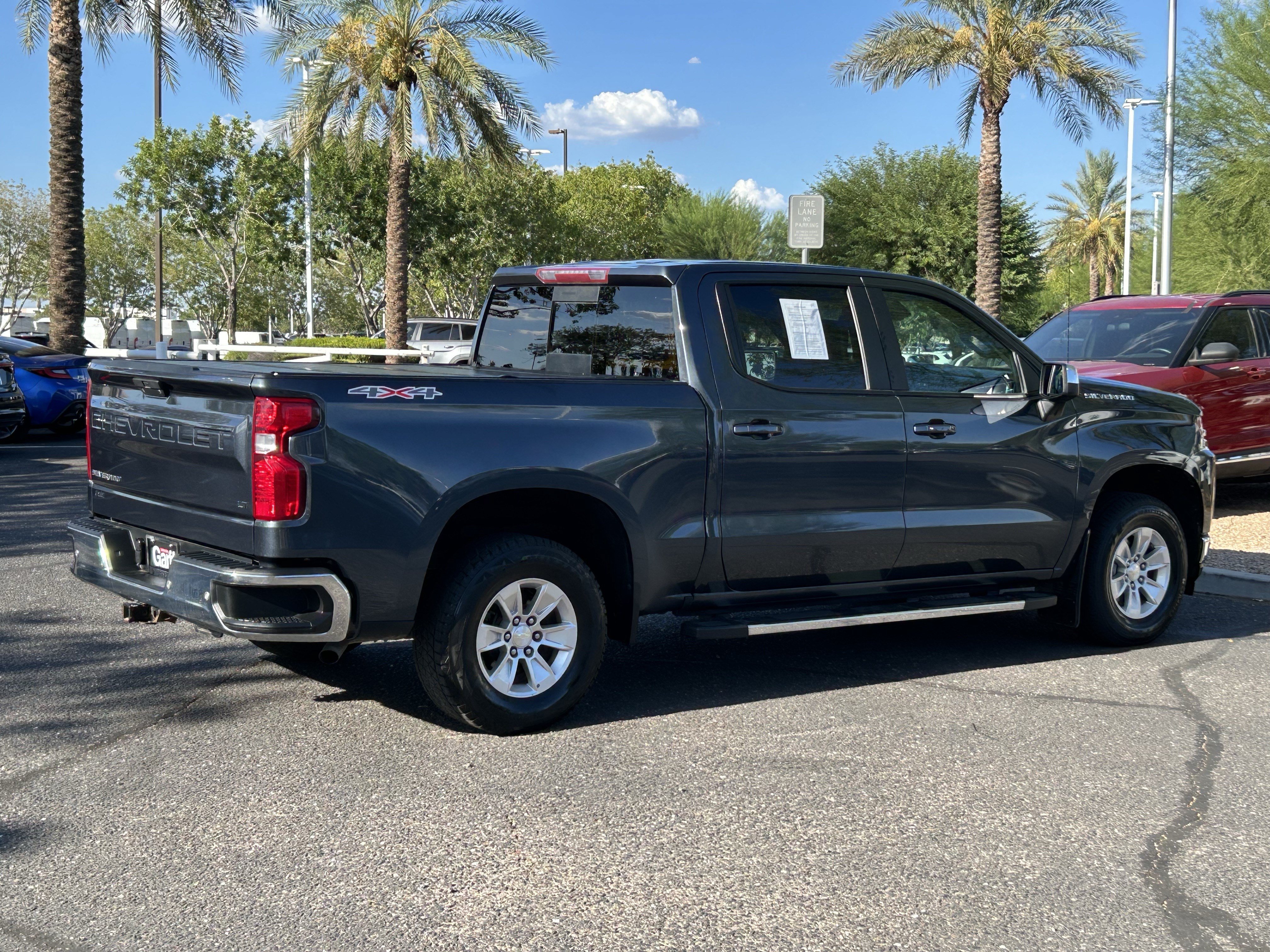 Used 2022 Chevrolet Silverado 1500 LT w/ Convenience Package II AWD/4WD image 4
