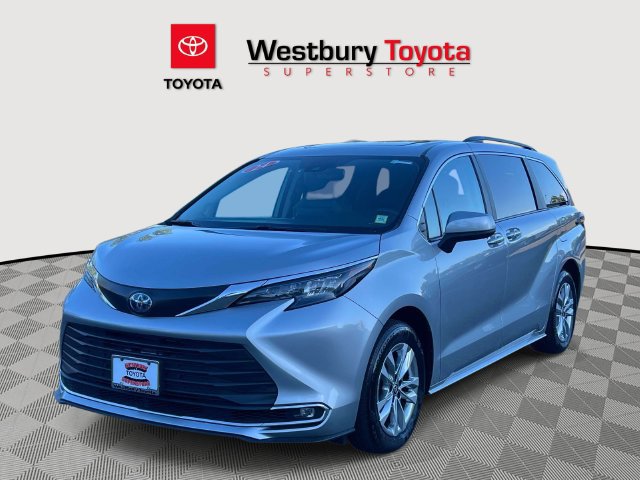 Certified 2024 Toyota Sienna XLE w/ XLE Plus Package AWD/4WD image 5