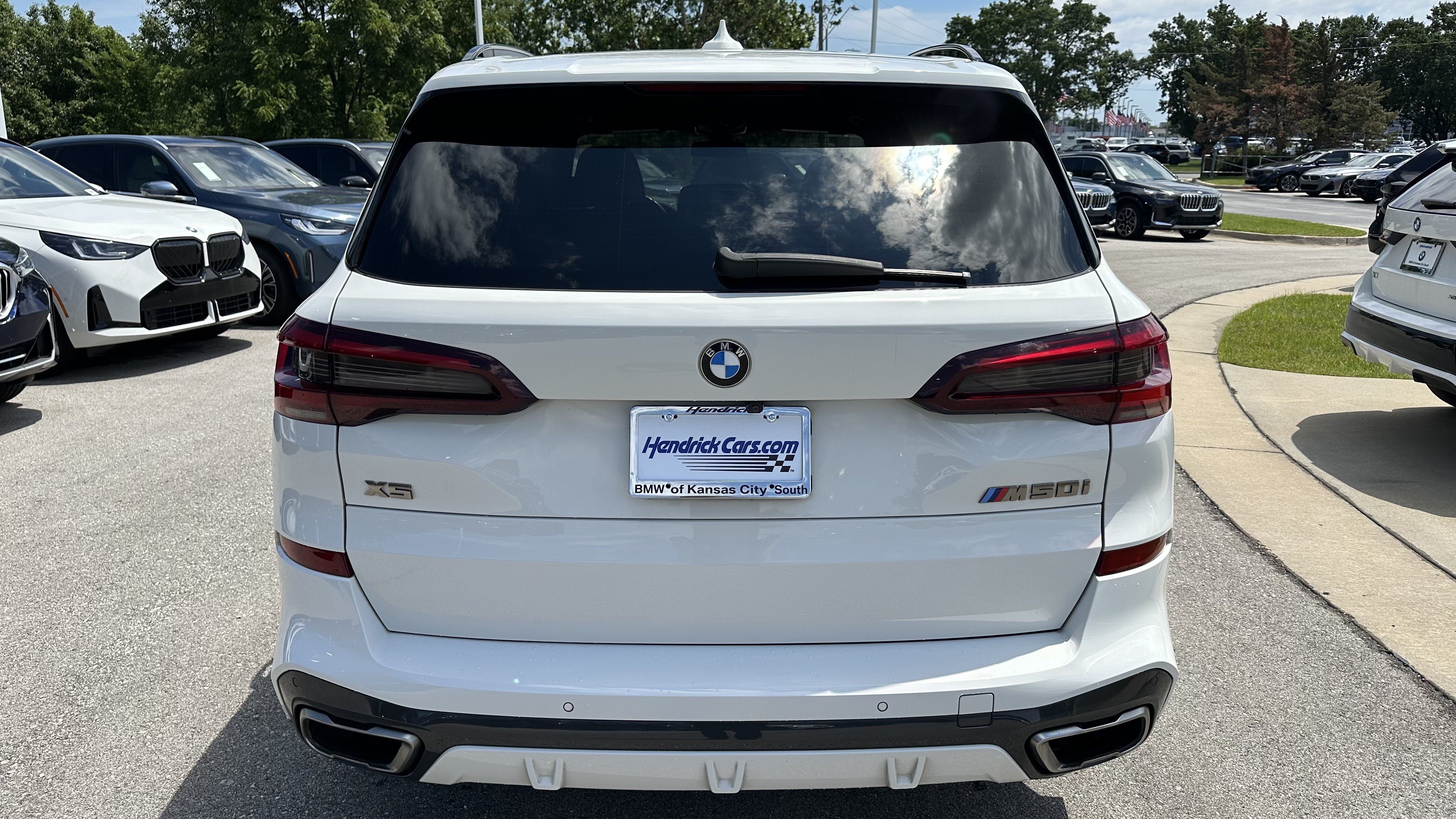 Used 2021 BMW X5 M50i w/ Premium Package AWD/4WD image 9