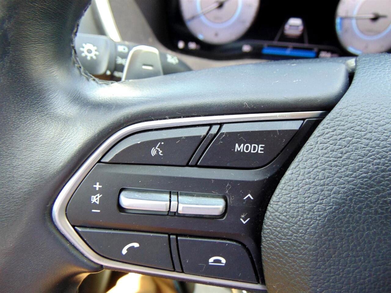 Used 2023 Hyundai Santa Fe Limited image 35