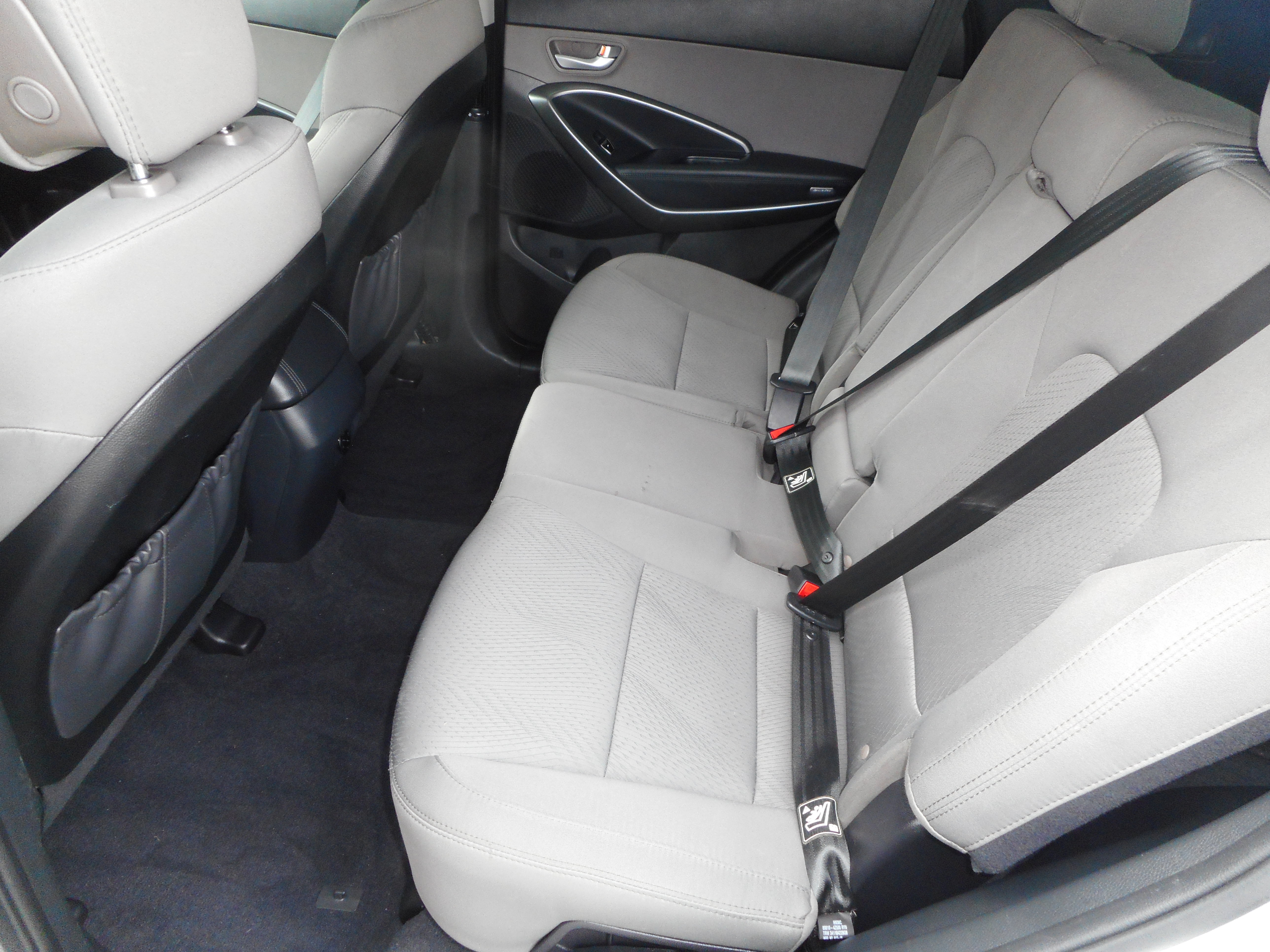 Used 2018 Hyundai Santa Fe Sport w/ 2.4L Value Package 02 AWD/4WD image 17