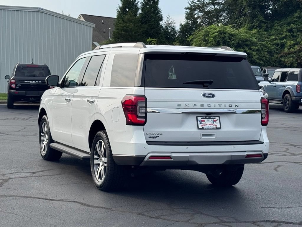 Used 2024 Ford Expedition Limited AWD/4WD image 18