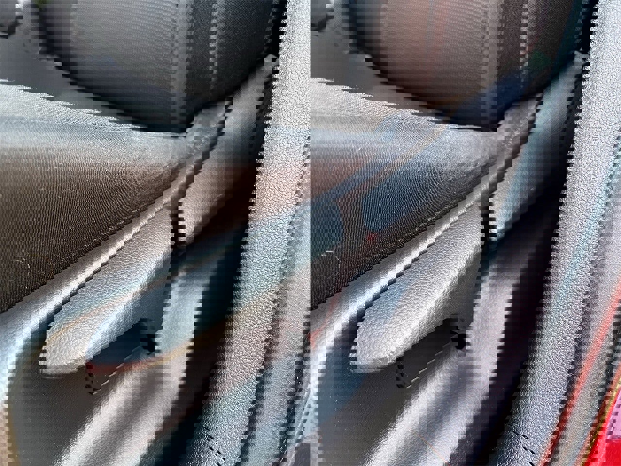 Used 2022 Toyota Prius L Eco image 23