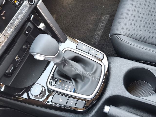 Certified 2026 Kia Seltos EX w/ EX Sunroof Package image 21