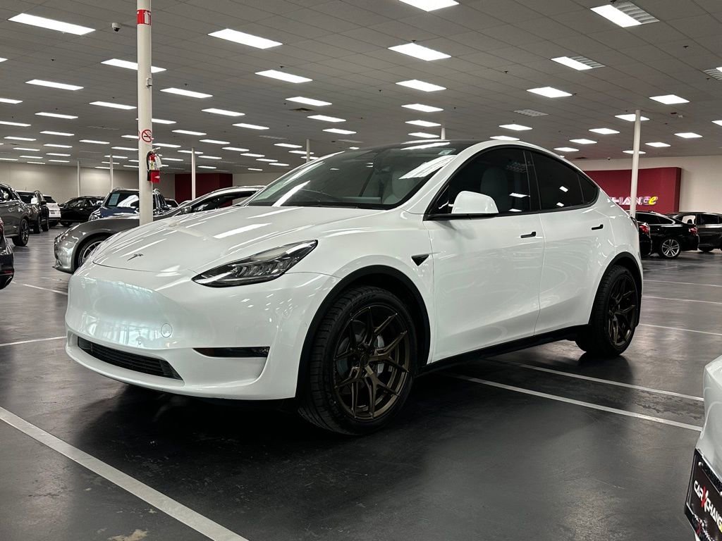 Used 2021 Tesla Model Y Long Range image 3