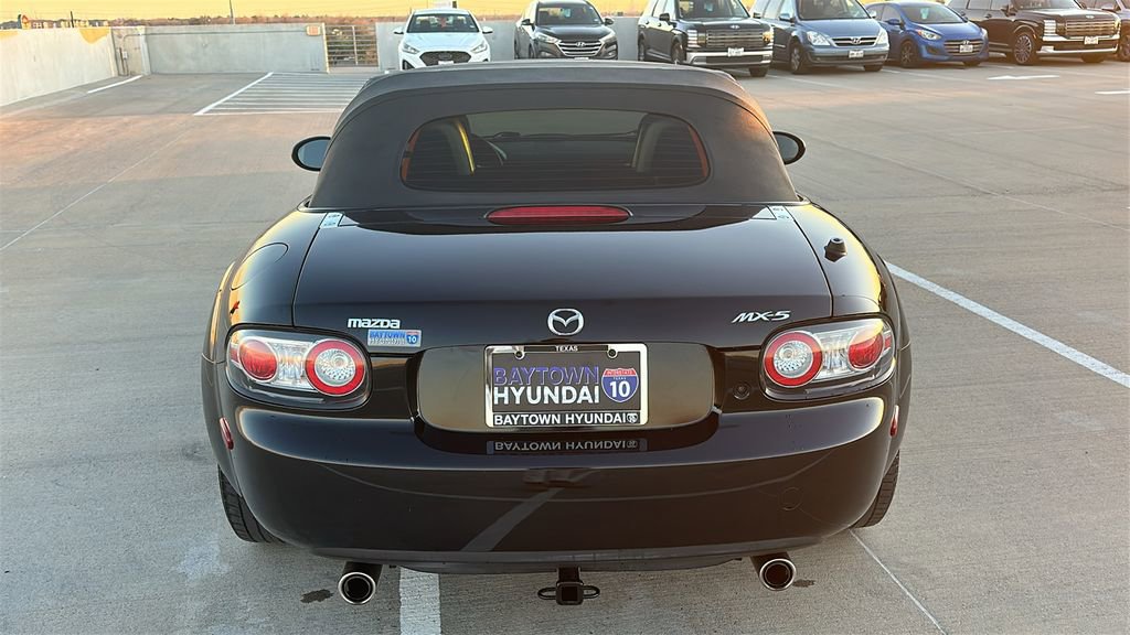 Used 2006 MAZDA MX-5 Miata Touring image 13