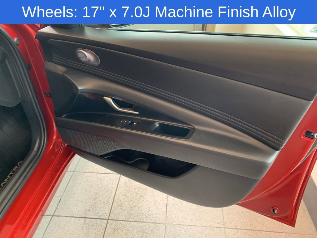 Used 2023 Hyundai Elantra SEL w/ Convenience Package image 20