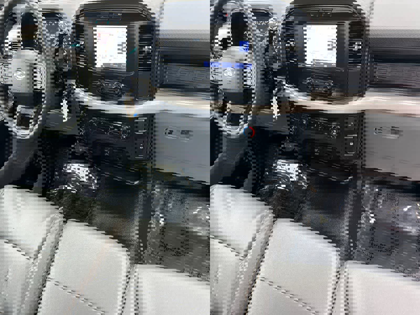 Used 2023 Ford F150 XL w/ Max Trailer Tow Package image 4