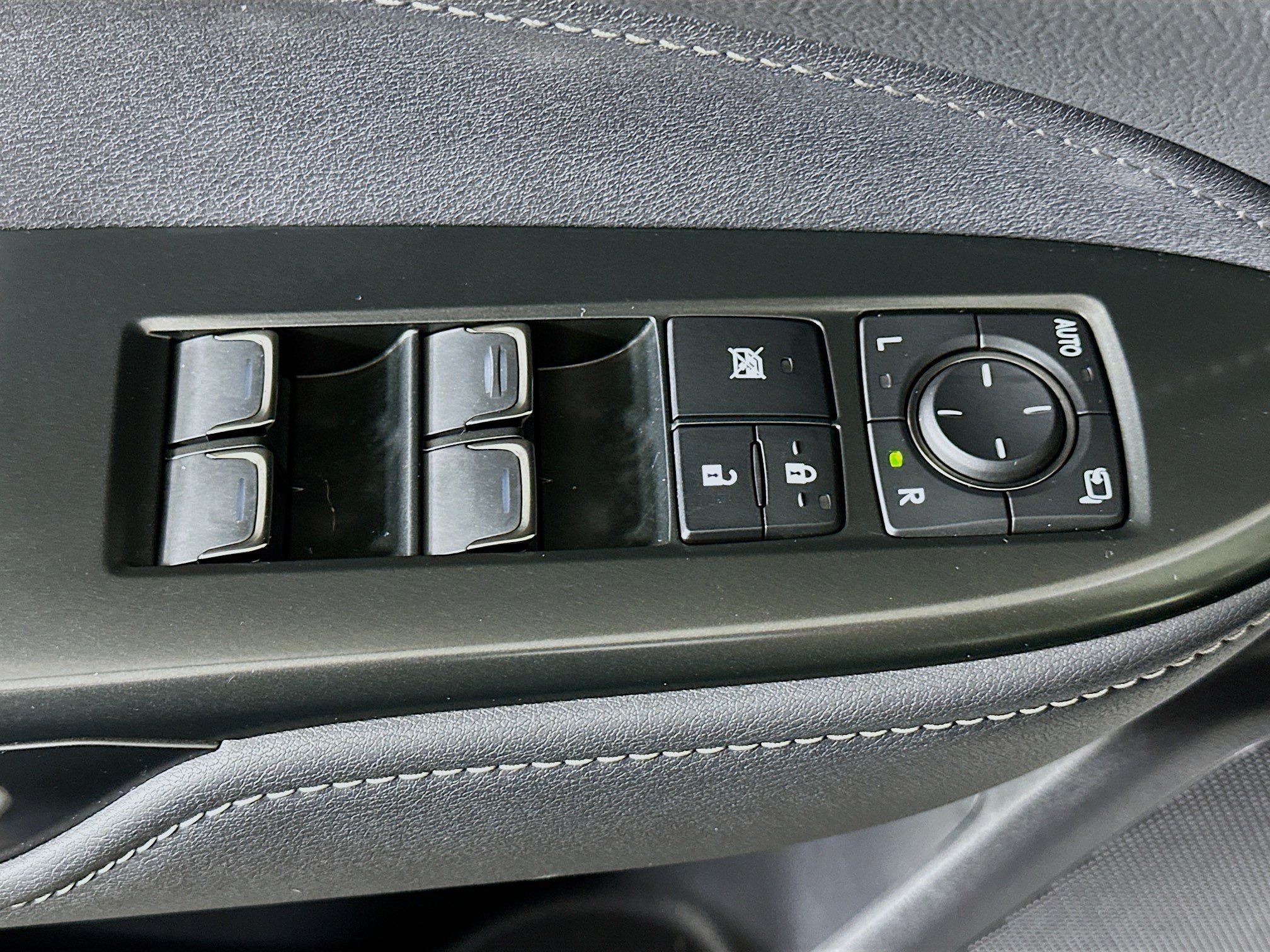 Used 2024 Lexus NX 250 FWD w/ Cold Area Package image 15