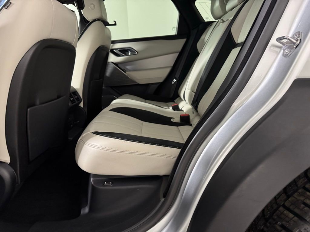 Used 2019 Land Rover Range Rover Velar R-Dynamic SE image 27