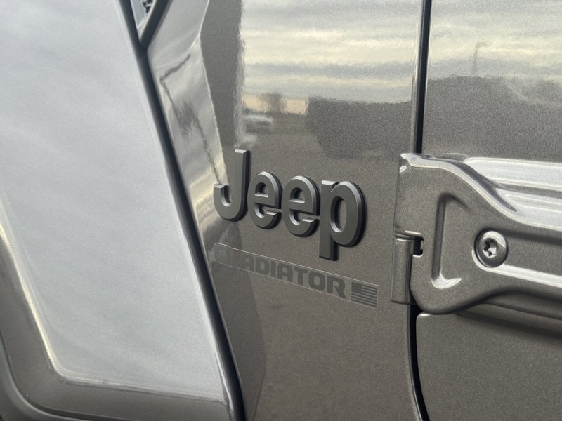 New 2026 Jeep Gladiator Willys image 40