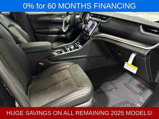 New 2025 Jeep Grand Cherokee L Altitude image 9