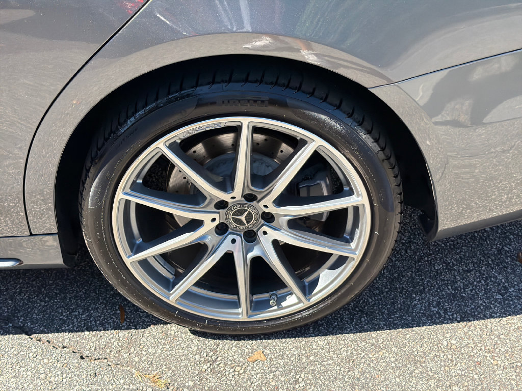 Used 2018 Mercedes-Benz S 560 Sedan w/ AMG Line Exterior image 19