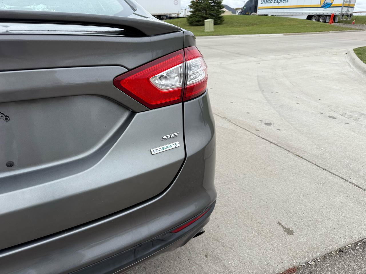 Used 2014 Ford Fusion SE w/ Equipment Group 201A FWD image 7