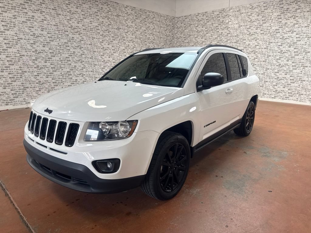 Used 2015 Jeep Compass Sport w/ Power Value Group FWD image 3