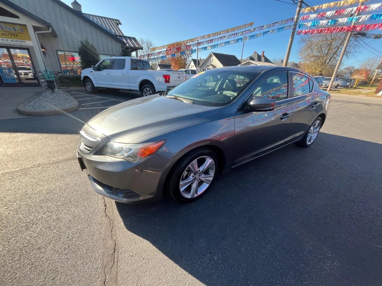 Used 2013 Acura ILX w/ Technology Package image 2