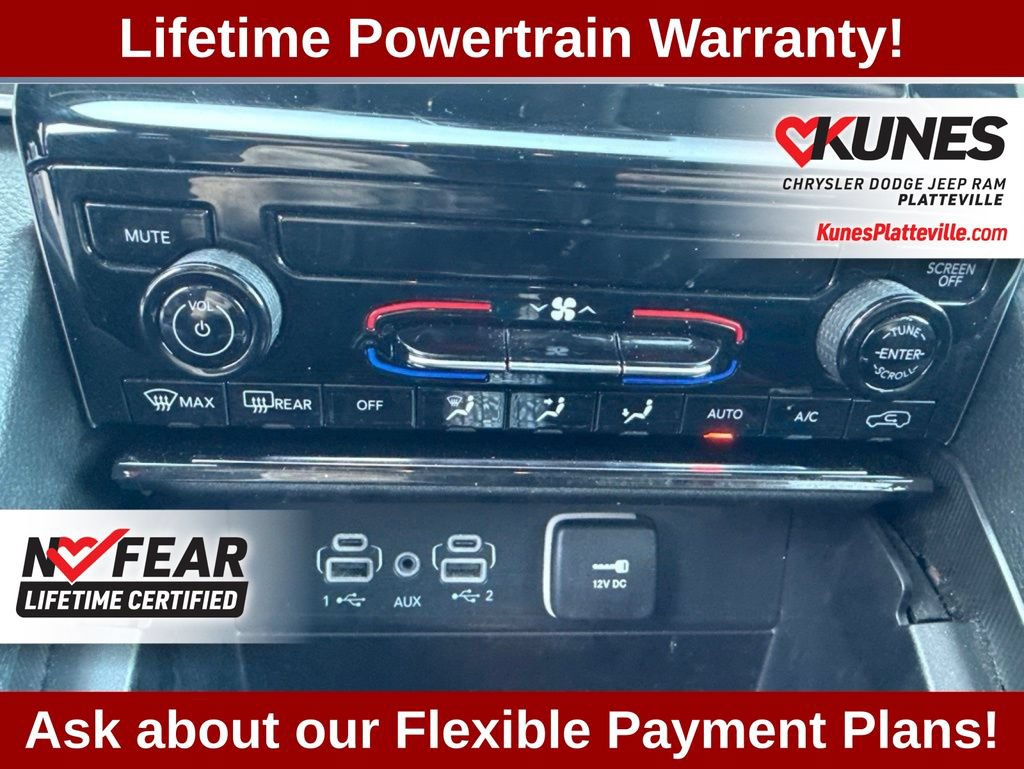 Used 2023 Jeep Grand Cherokee Laredo AWD/4WD image 16