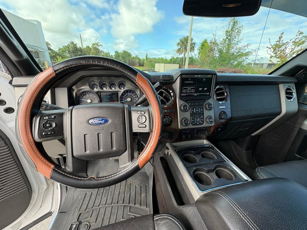 Used 2015 Ford F250 Lariat image 8