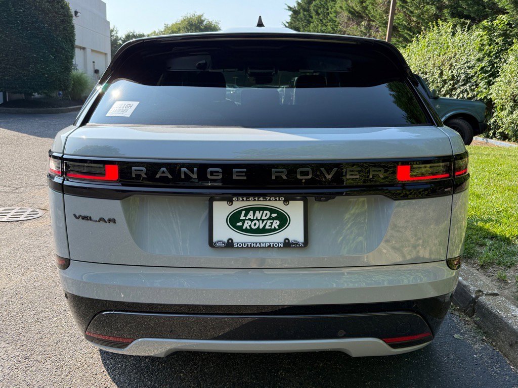 New 2026 Land Rover Range Rover Velar Dynamic SE image 4