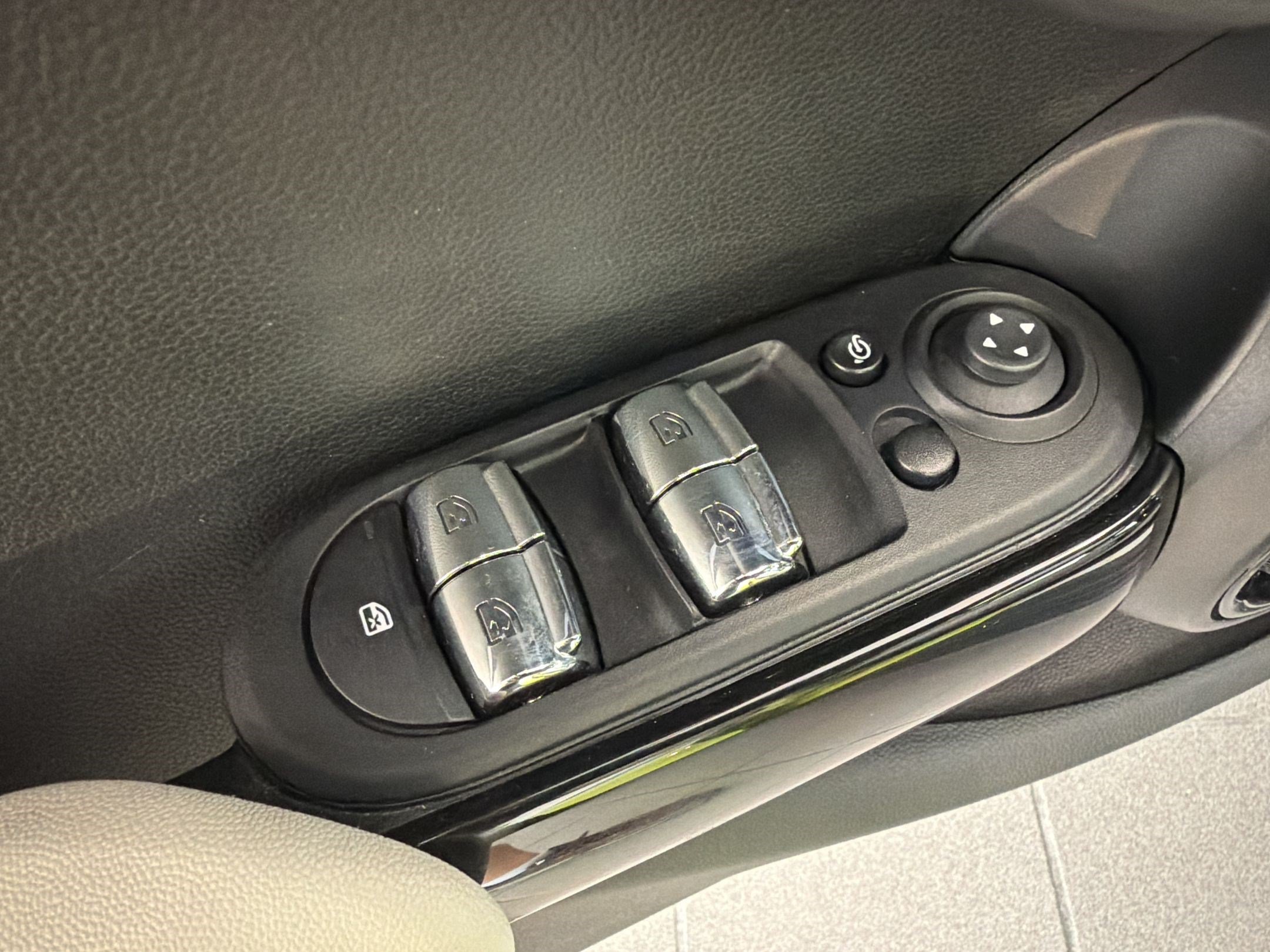 Certified 2024 MINI Cooper S FWD image 13