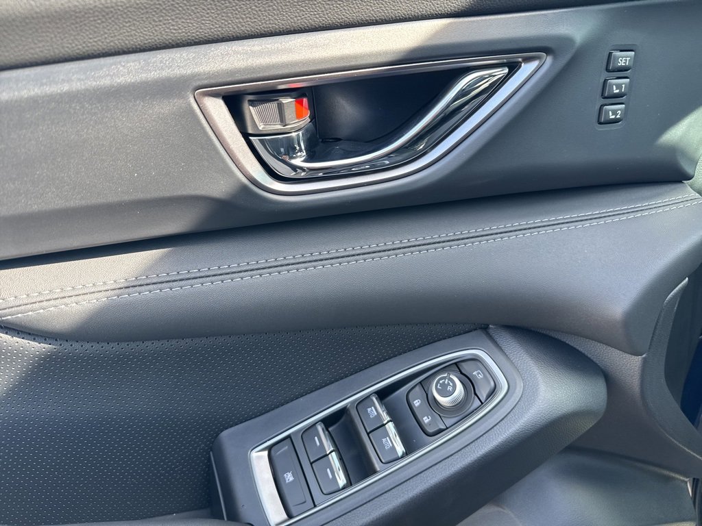 New 2025 Subaru Ascent Limited image 9
