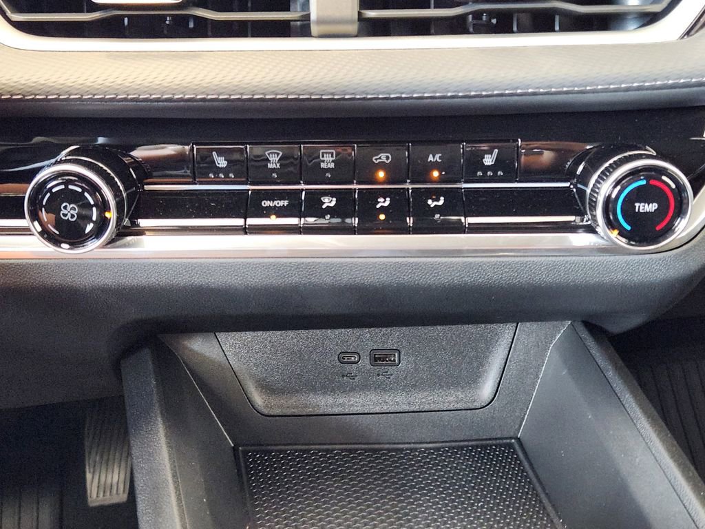 New 2026 Chevrolet Equinox LT w/ LPO, Floor Liner Package image 14