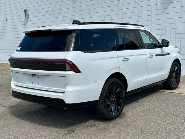New 2027 Lincoln Navigator Reserve w/ Jet Appearance Package AWD/4WD image 36
