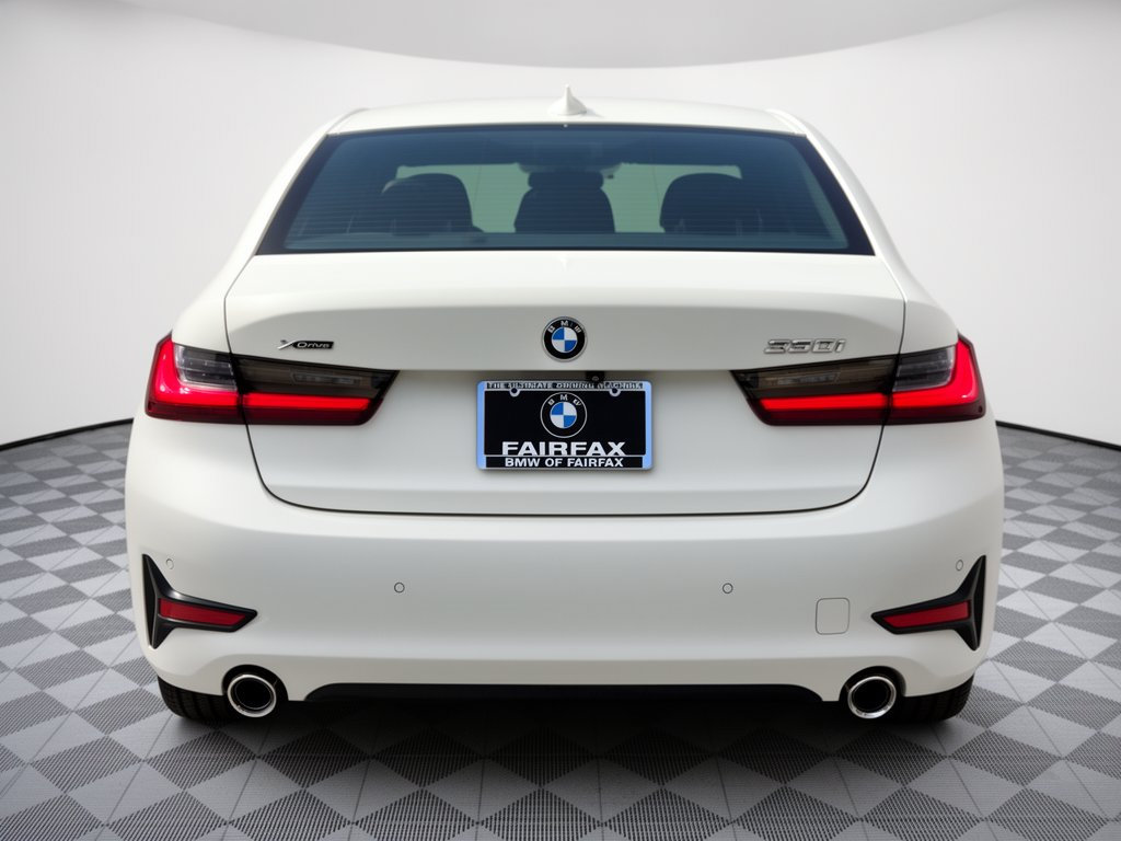 Used 2022 BMW 330i xDrive Sedan w/ Driving Assistance Package AWD/4WD image 11