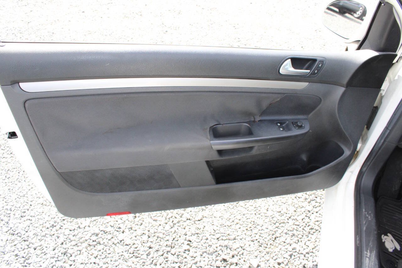Used 2008 Volkswagen Rabbit S FWD image 19