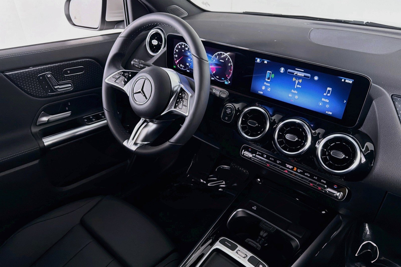 New 2026 Mercedes-Benz GLA 250 image 15