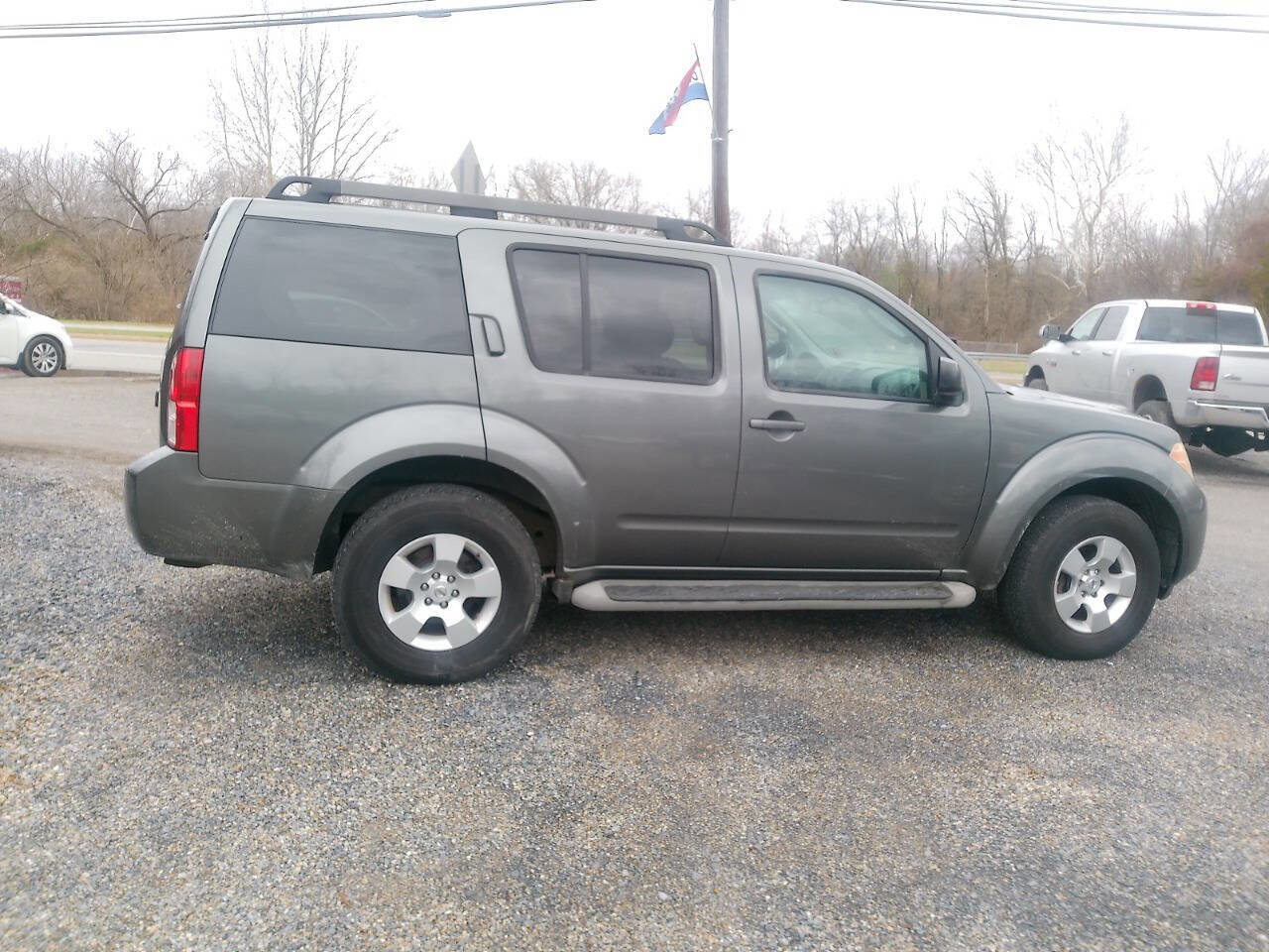 Used 2009 Nissan Pathfinder S image 15