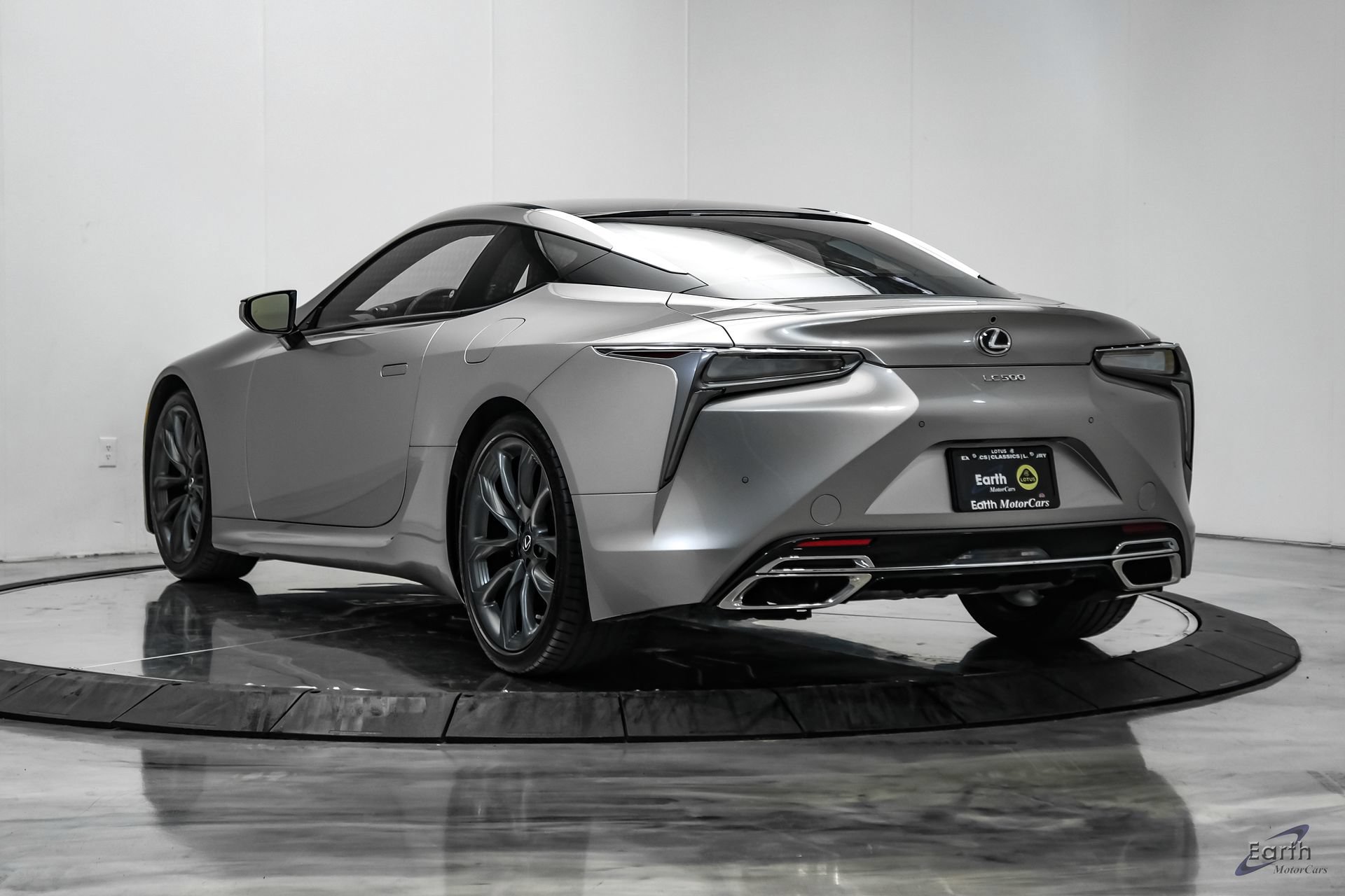 Used 2018 Lexus LC 500 Coupe w/ Performance Package RWD image 12