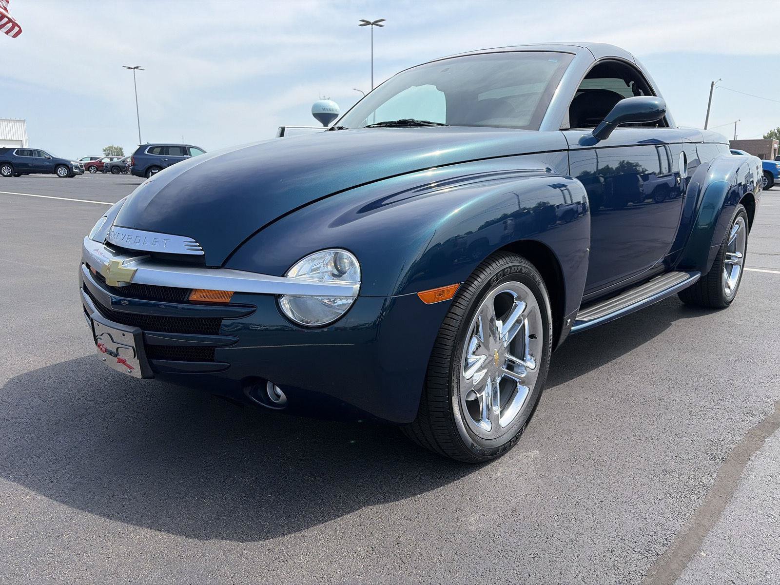 Used 2006 Chevrolet SSR w/ Preferred Equipment Group RWD image 7